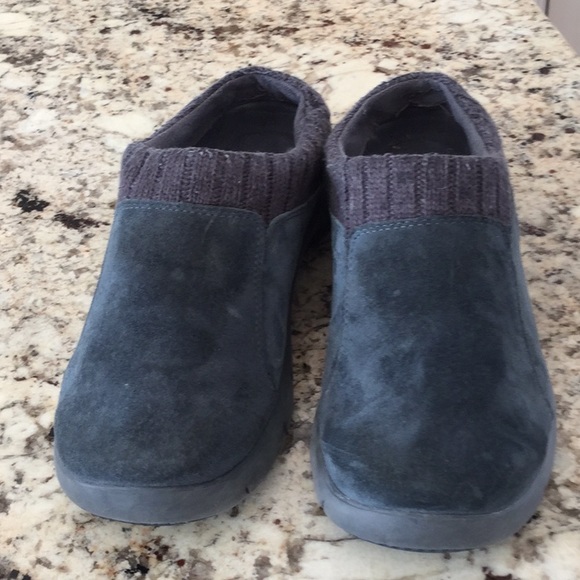 dansko suede shoes